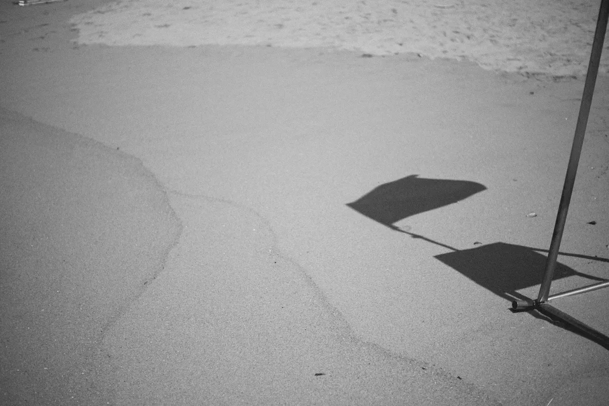 2022-09-22 - Durban -  Shadow on beach