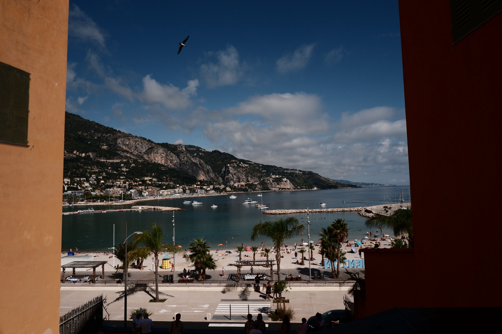 Harbor between two buildings