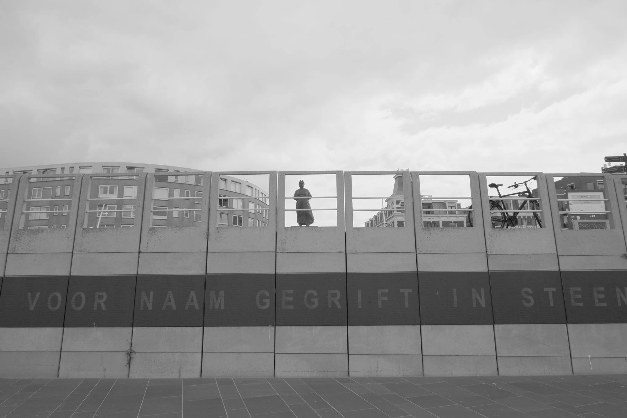2026-07-18 - Scheveningen - Sign that says Voor Naam Gegrift In Steen.J