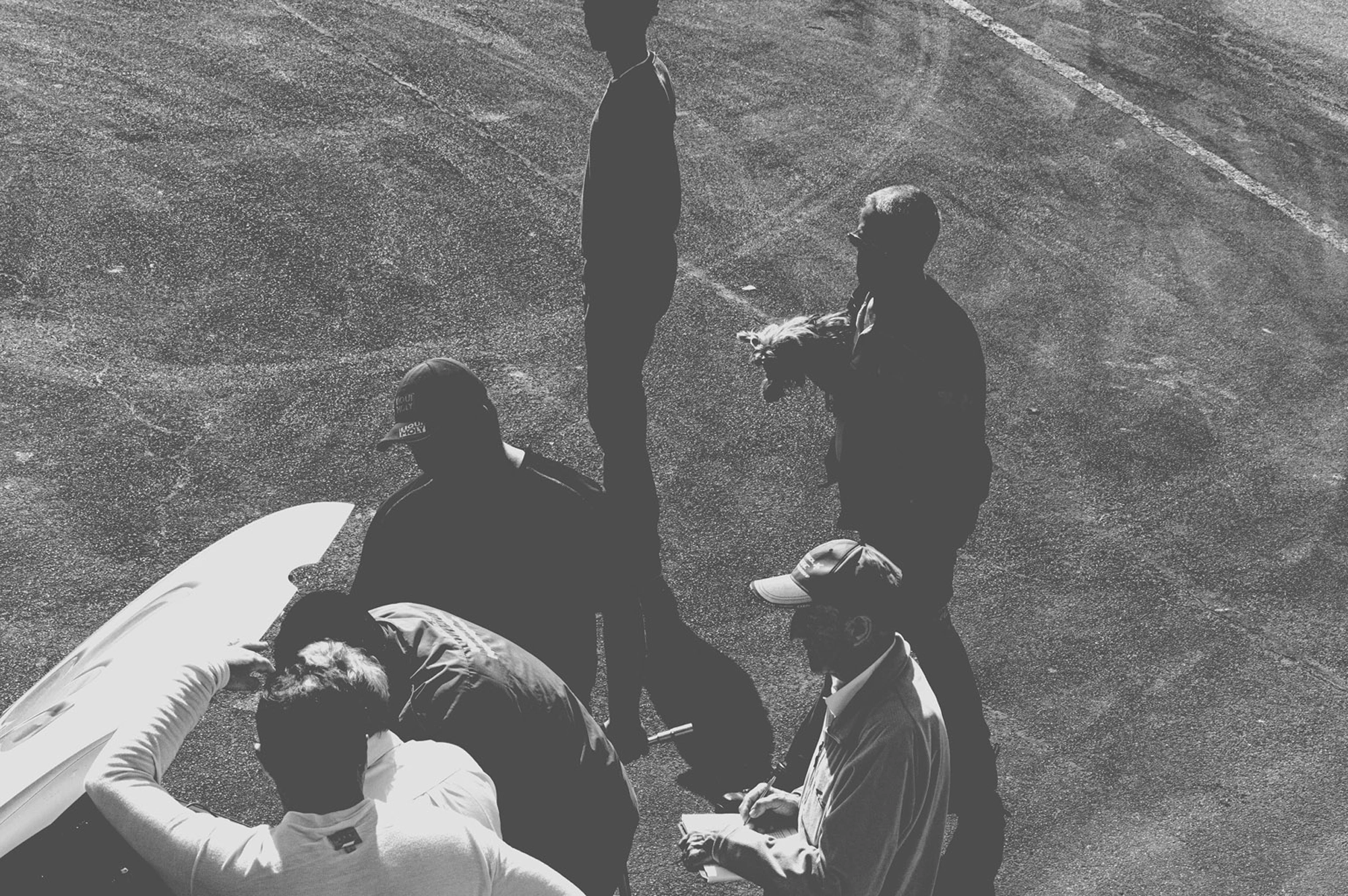 2019-07-27 - Zwartkops Raceway - People looking into open car bonnet.j