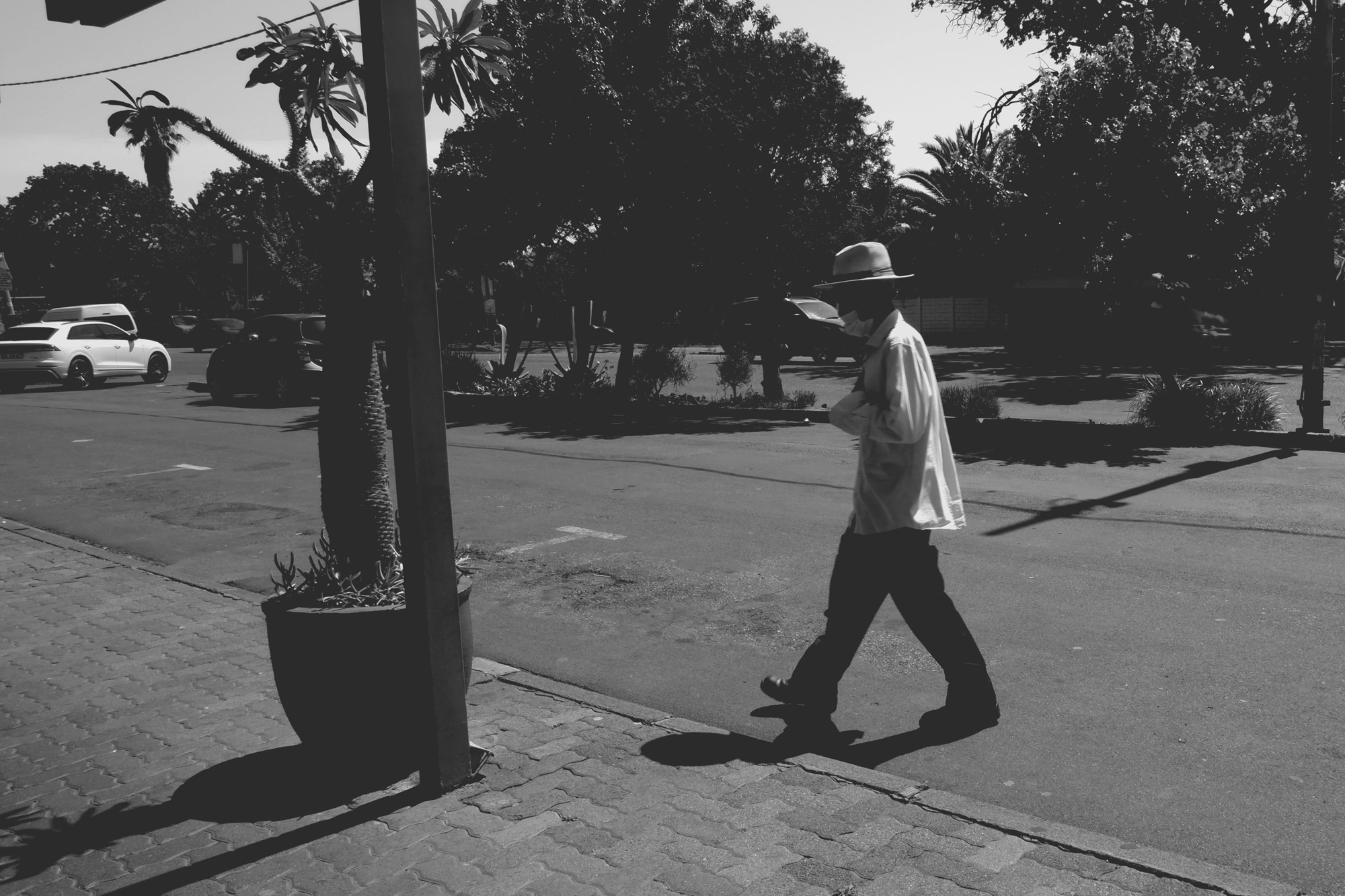2021-11-07 - Emmerentia, Johannesburg - Man with fedora.j